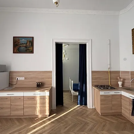 Katerina Apartmán Gyula