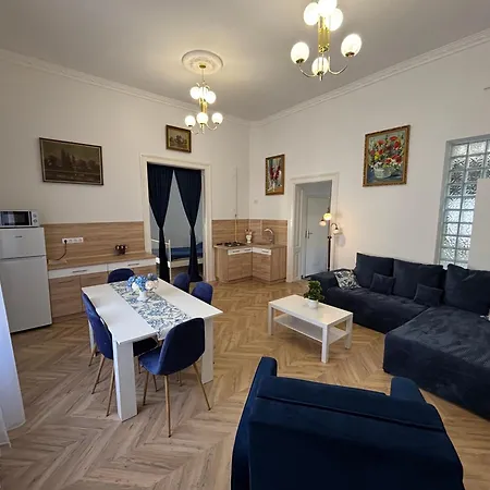 Katerina Apartamento Gyula